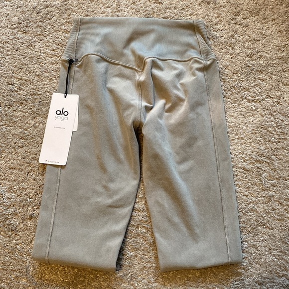 High-Waist Alosoft Lounge Legging - Picture 6 of 7